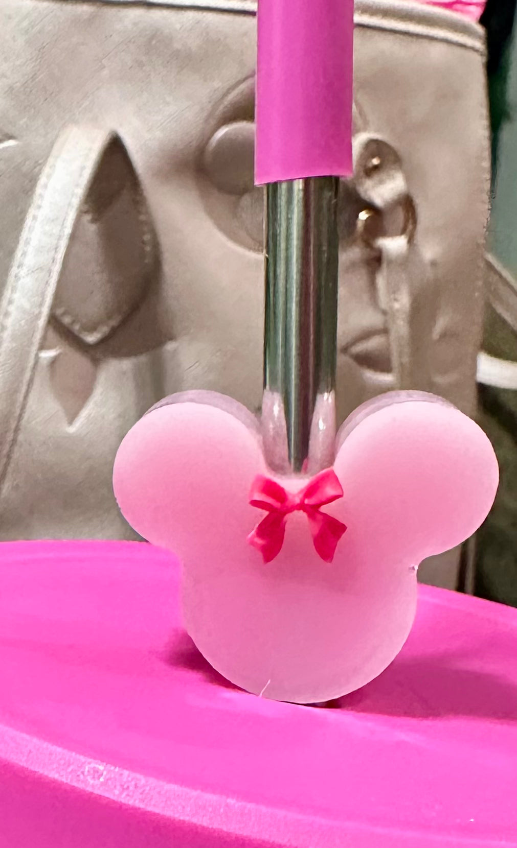 Bowed Mouse Straw Huggers